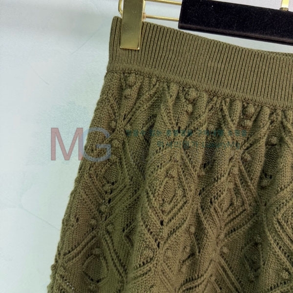  η** ĿƮ LP234052-1