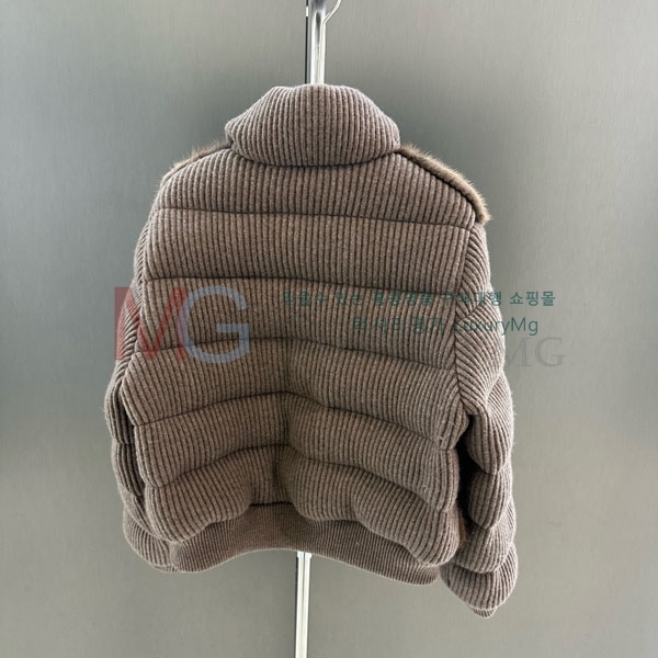 ���� ��**�� �þ �� ���� �ٿ� �е� LP562230-2