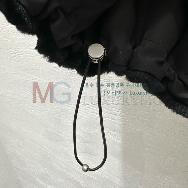   þ    PRA232402-10