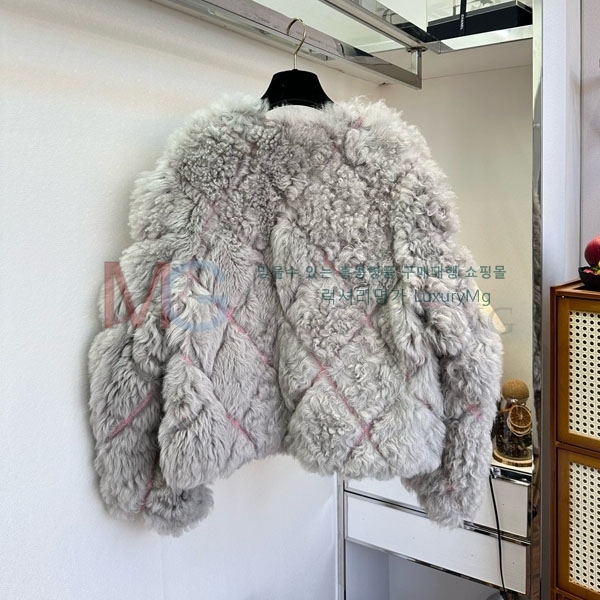   þ   CE0234044-10