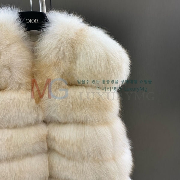   þ    DO8282306-11