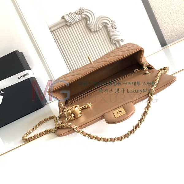 ��* Ŭ���� �̵� �÷��� AS5756-4