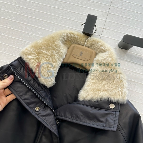 ���� ���ڷ� ��ġ�ڸ� �ٿ� �е� BC52343250-2