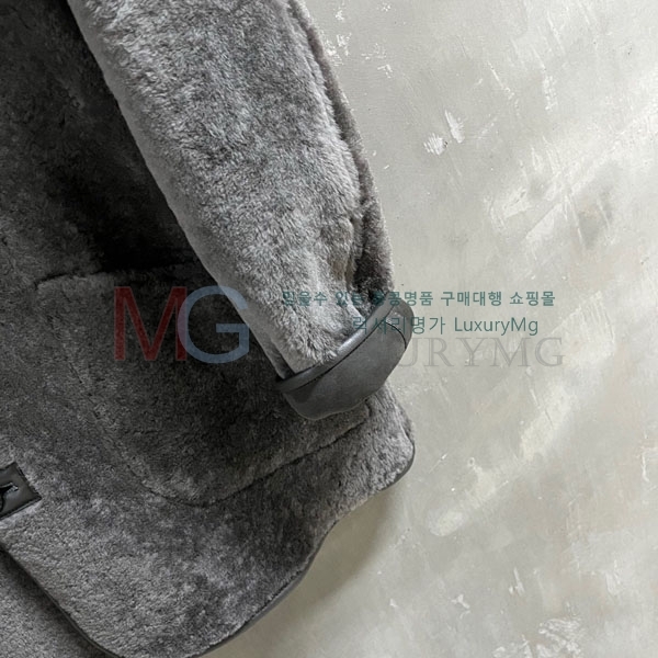  ο  þ   LOW23404-7