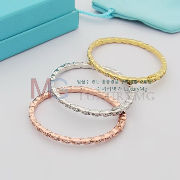 Ƽ�Ĵ� ���� �������� TF524504-4