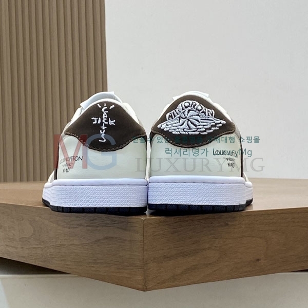 ���� ����*�� ����Ŀ�� 8LV60055