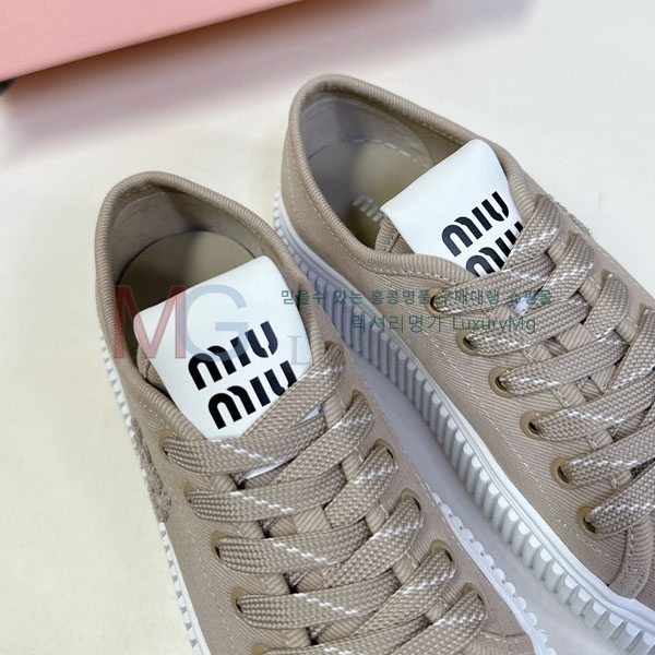 ���� �̿�̿� ����Ŀ�� MI3302884