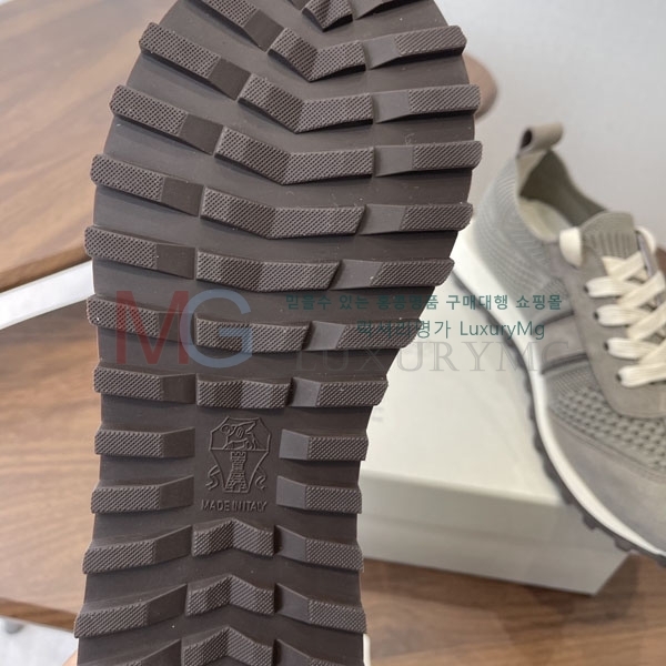 ���� ���ڷ� ��ġ�ڸ� ����Ŀ�� BL559049-2