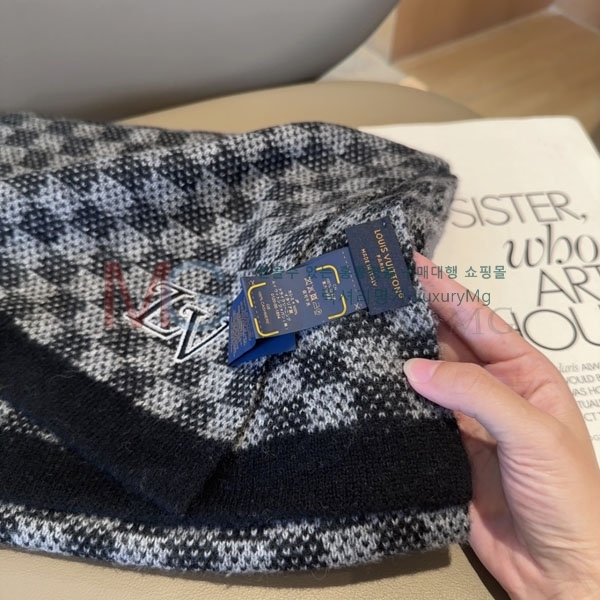 ̺ ÷/ī LV8122209-1