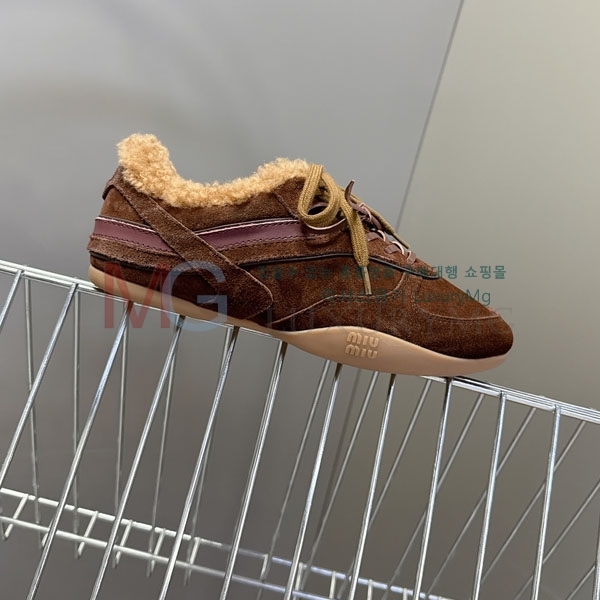 ���� �̿�̿� ����Ŀ�� MI3378923-2