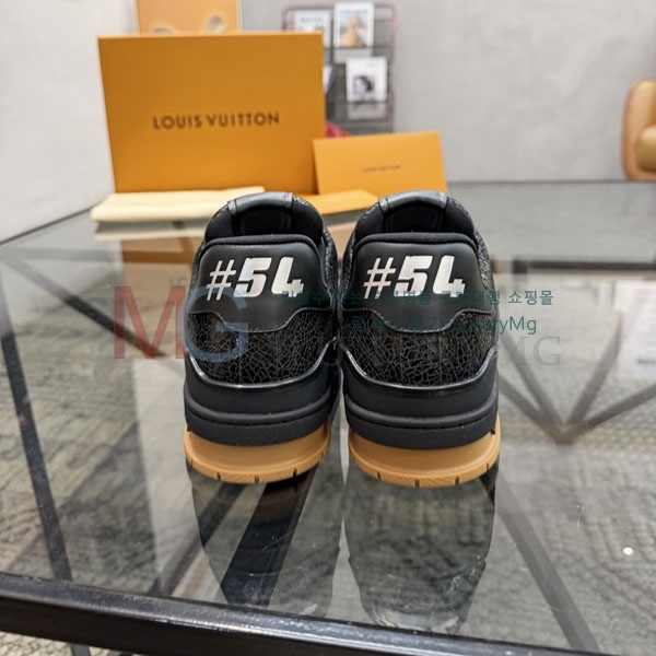 ���� ����*�� ����Ŀ�� LV5675543-1