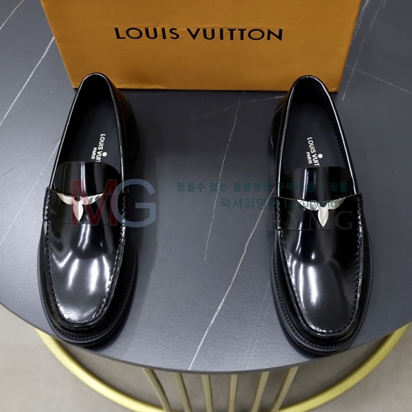  ̺ ĳ־  1LV3077806-4