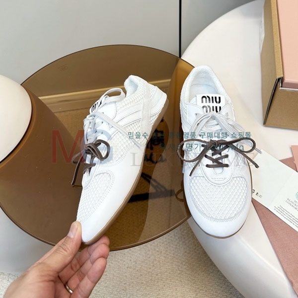 �������� �̿�̿� ����Ŀ�� M5M66011-3