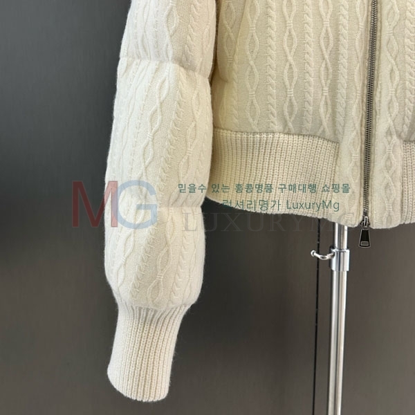 ���� �η�**�� �ٿ� �е� LP34067-1