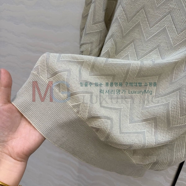 ���� �η�**�� ���� Ƽ���� LP345777-9