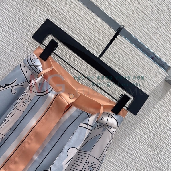 ���� �����޽� ��ĿƮ HE613685-7