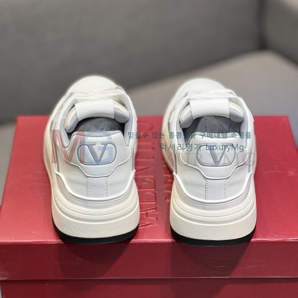  ���� �߷�Ƽ�� ����Ŀ�� V6A36605-15