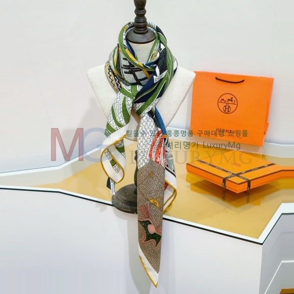 �����޽� ���÷�/��ī�� HE234023-20