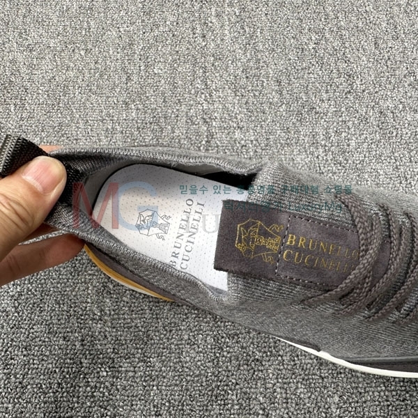 ���ڷ� ��ġ�ڸ� ����Ŀ�� BC771153-2