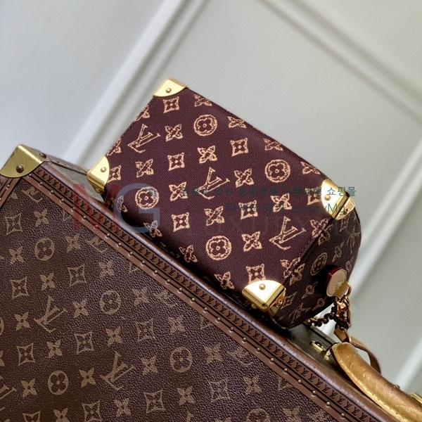 ���̺��� ���ǵ� Ʈ��ũ 20 M28102-1