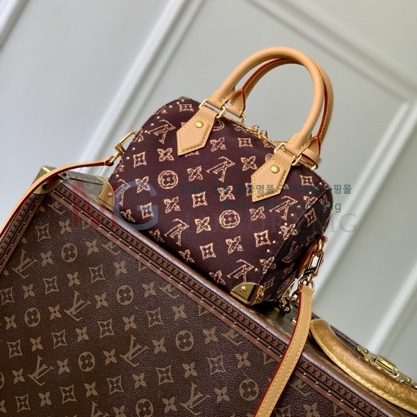 ���̺��� ���ǵ� Ʈ��ũ 20 M28102-1