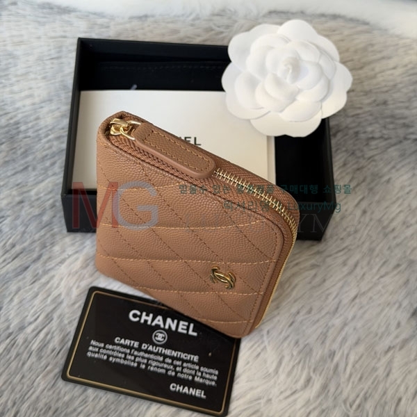 ��* Ŭ���� ���۵��� ������ AP4652-8