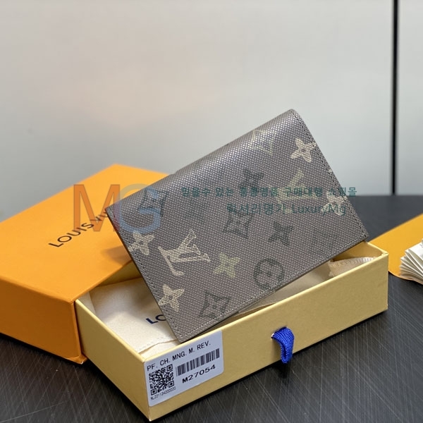 ���̺��� �н���Ʈ Ŀ�� �������� M27054-1