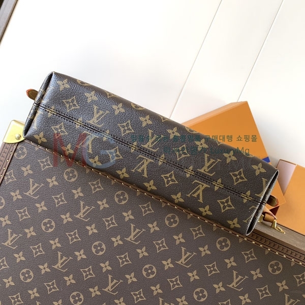 ���̺��� ĳ���� �̽�Ʈ ����Ʈ M28101-1