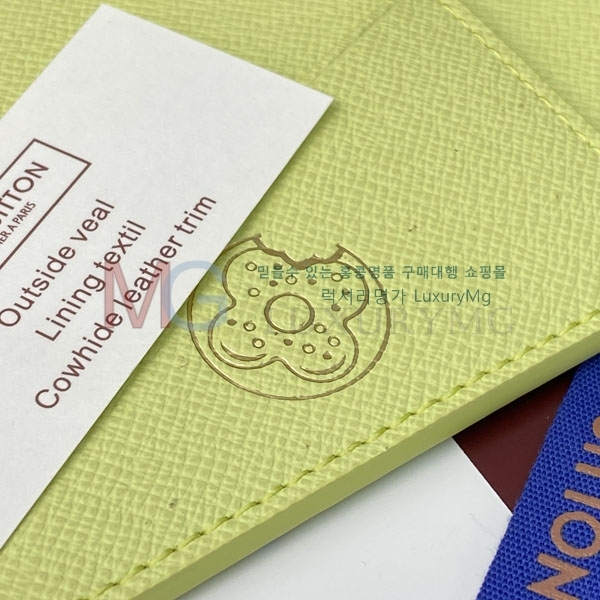 ���̺��� �н���Ʈ Ŀ�� �������� M28281-1