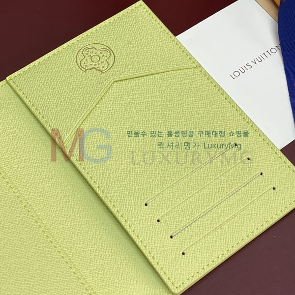 ���̺��� �н���Ʈ Ŀ�� �������� M28281-1