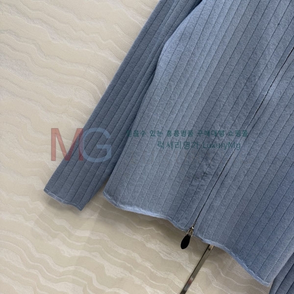 ���� �η�**�� ������ ����� LP323502-2