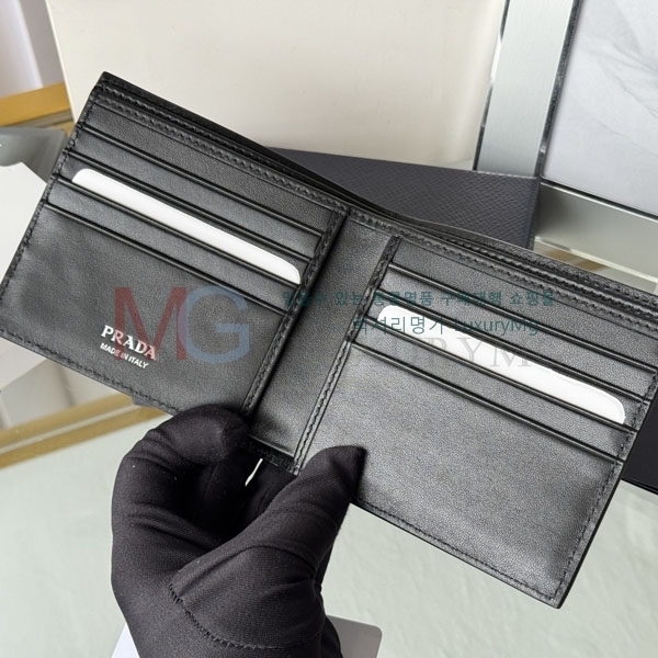 ����� ������ 2M0513-54