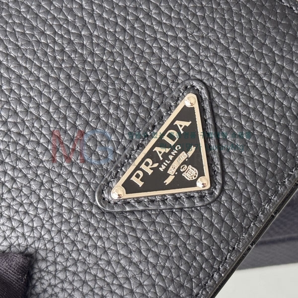 ����� ������ 2M0513-52