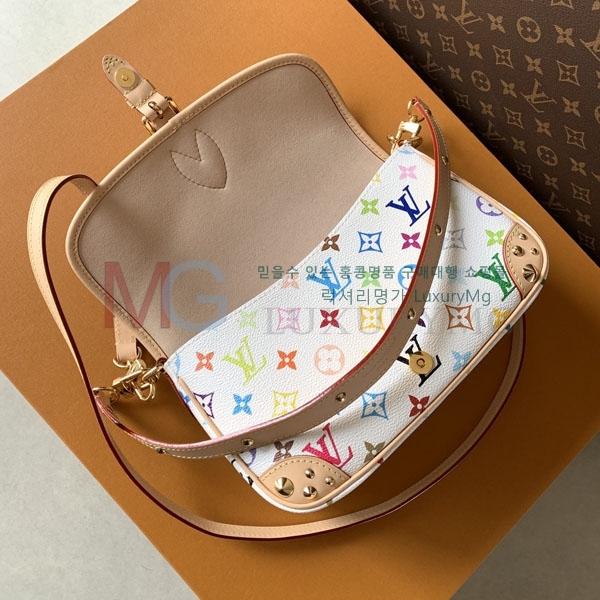 ���̺��� x TM ����Ʈ ��Ƽ�� �̽�Ʈ ����Ʈ M27866-1