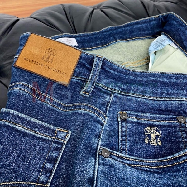 ���� ���ڷ� ��ġ�ڸ� û���� BC256728