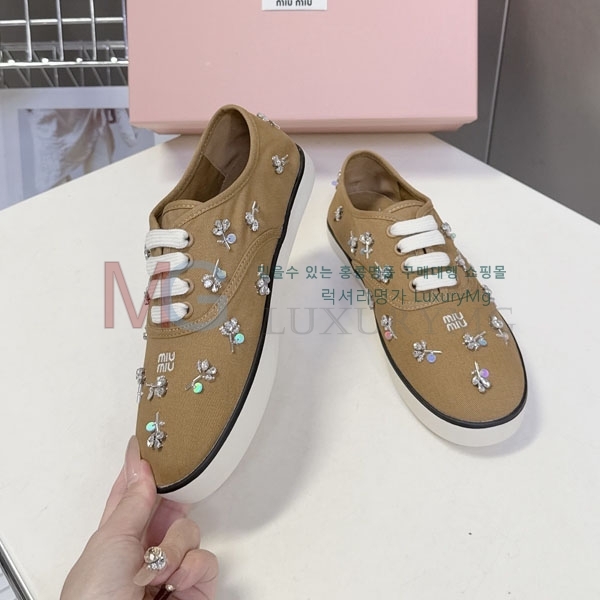 ���� �̿�̿� ����Ŀ�� 2M559044