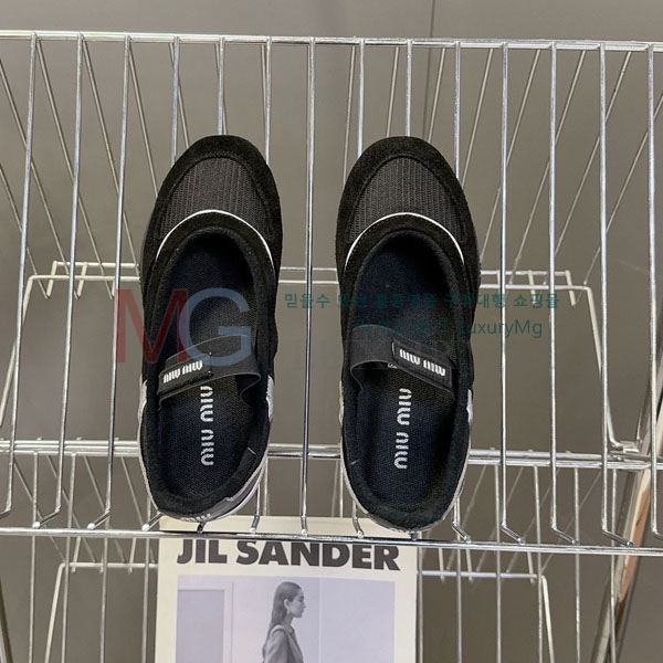 ���� �̿�̿� ����Ŀ�� 2M551123-1