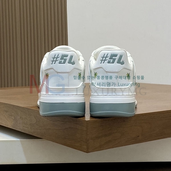 ���� ���̺��� ����Ŀ�� LV452220