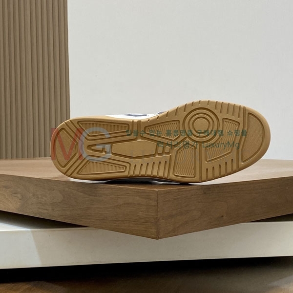 ���� ���̺��� ����Ŀ�� LV452220-3