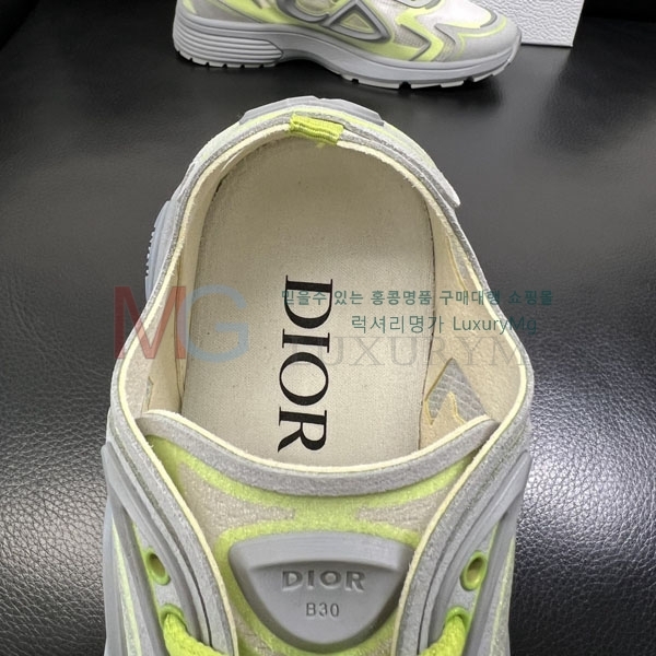 ���� ��� ����Ŀ�� D9980566-2