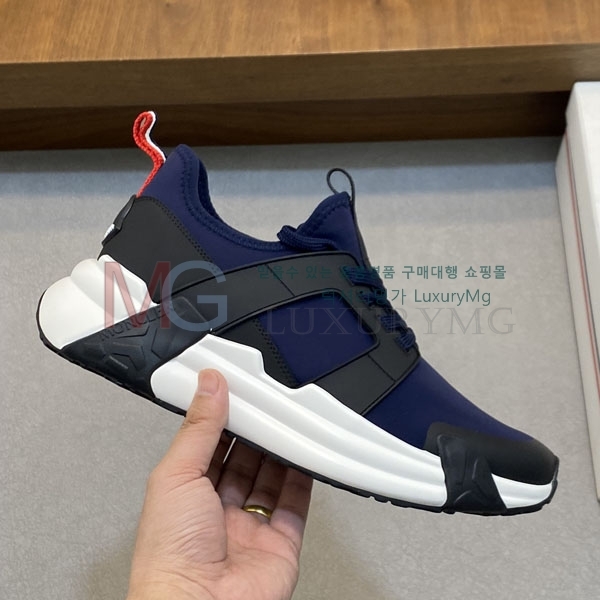 ���� ��**�� ����Ŀ�� MO644206-4