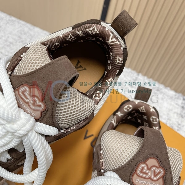 �������� ����*�� ����Ŀ�� LV7226065-4