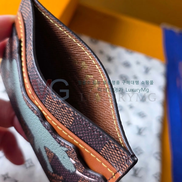 ���̺��� ī�� Ȧ�� N40873-1