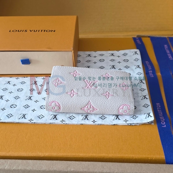 ���̺��� Ŭ���� ���� M27742-3