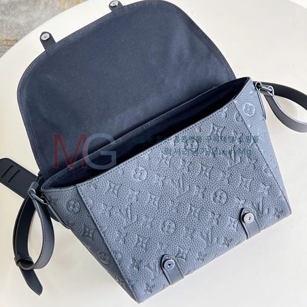 ���̺��� ũ�������� �޽��� M28324-1