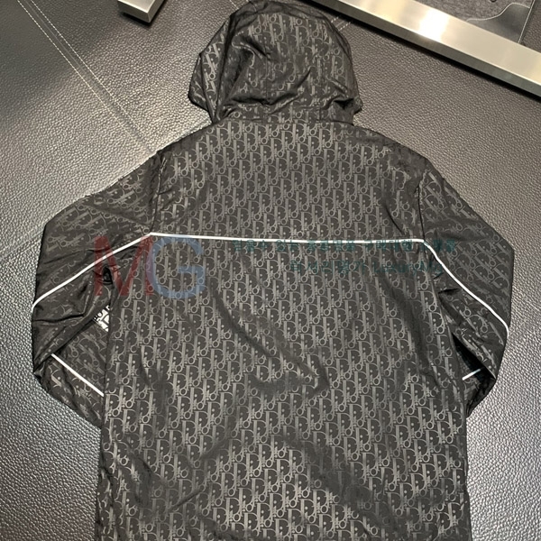 ���� ��� ���� 3833158