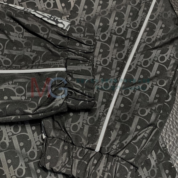 ���� ��� ���� 3833158