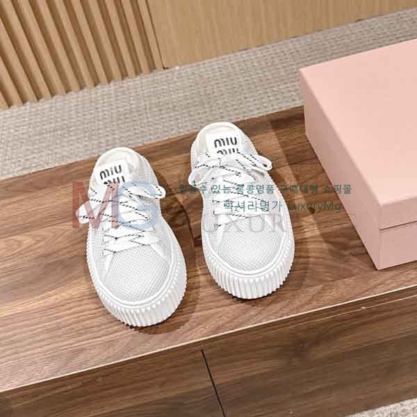 ���� �̿�̿� ����Ŀ�� M55603711-1