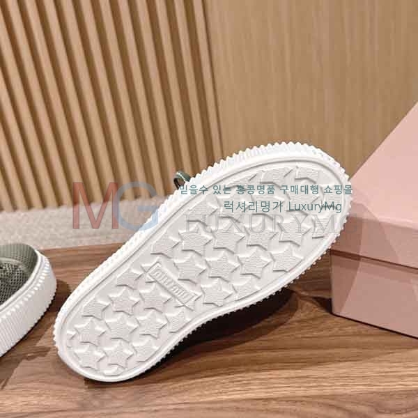 ���� �̿�̿� ����Ŀ�� M55603711-2