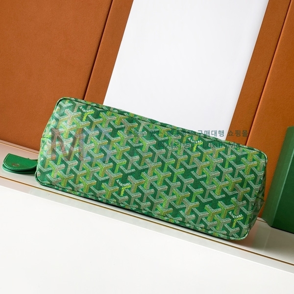 ���ߵ� ȣ���� G812200-2